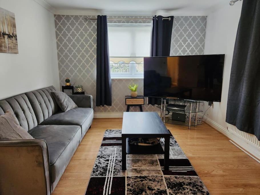 Rgm Hatfield 2 Bedroom Apartment Екстериор снимка